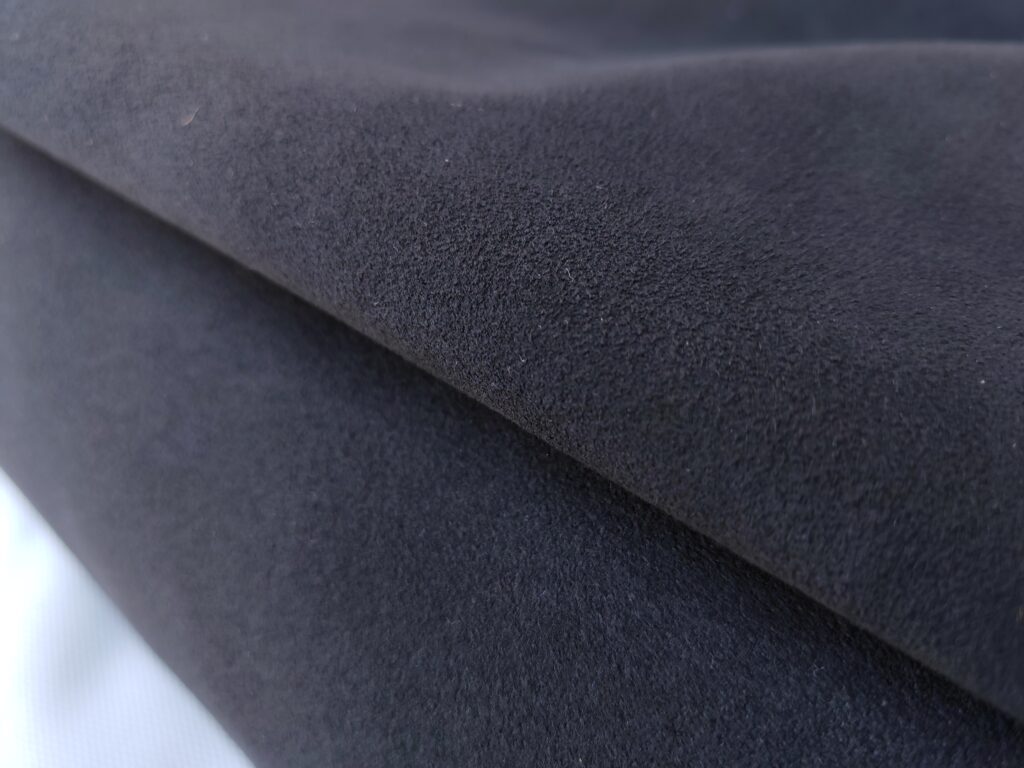 Оригинальная Alcantara 9040